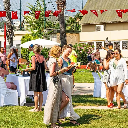 Oz Incekum 5* אלאניה