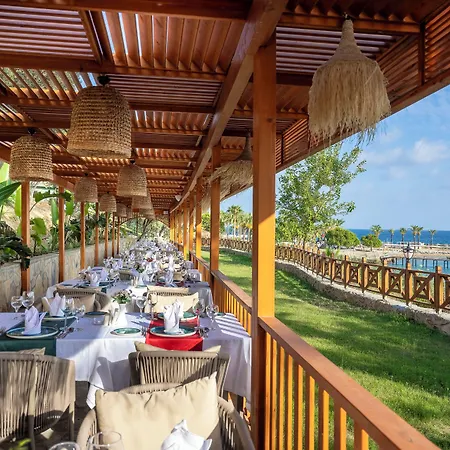 Oz Incekum 5* אלאניה