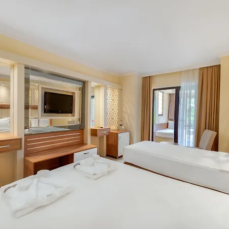 אתר נופש Oz Incekum 5*